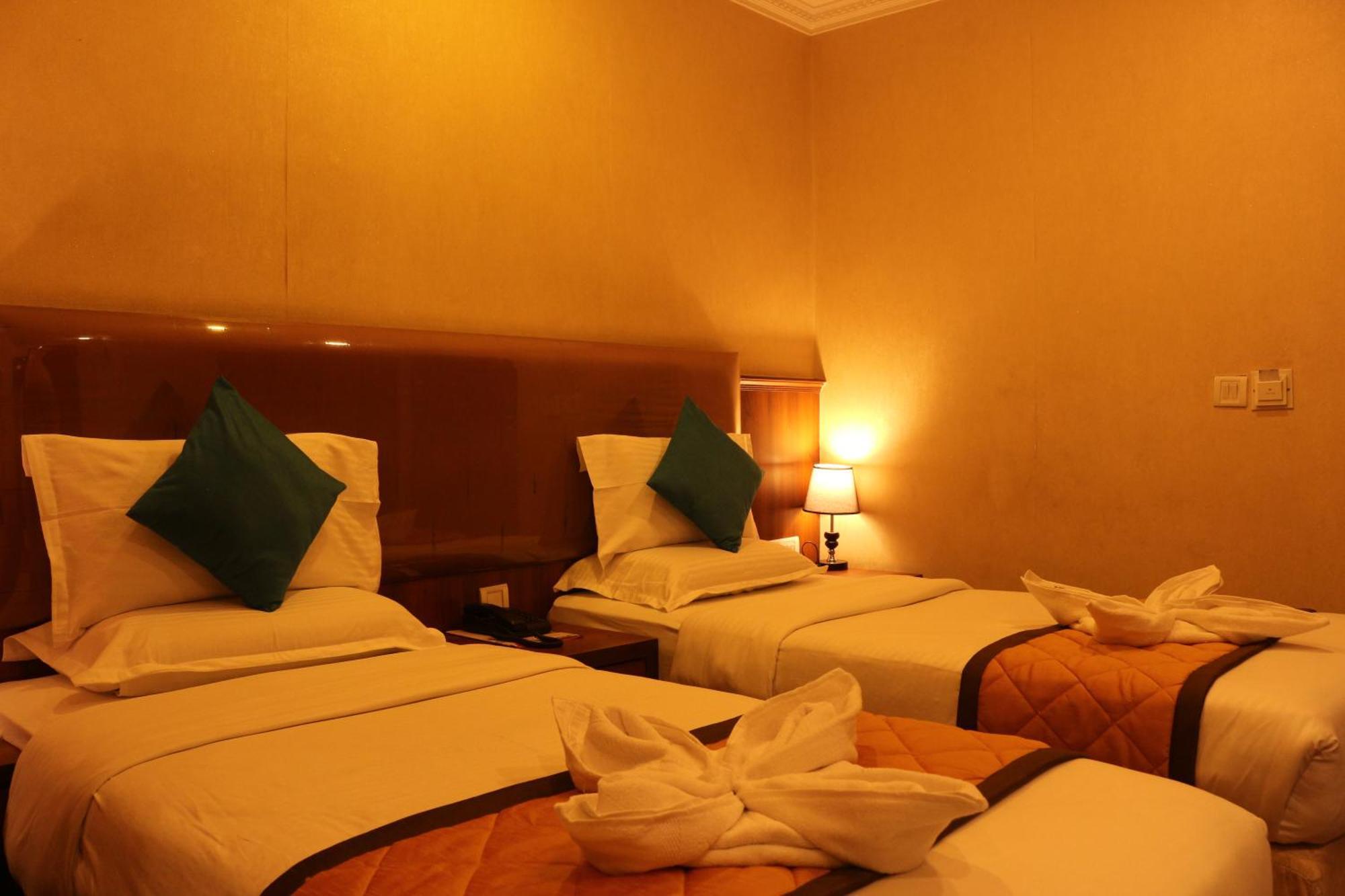 Hotel Noor Empire International Kormangala Bangalore Eksteriør billede