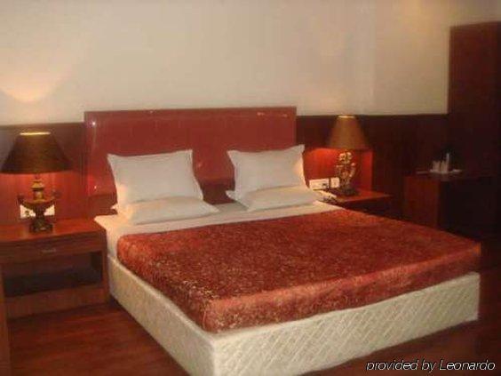 Hotel Noor Empire International Kormangala Bangalore Værelse billede